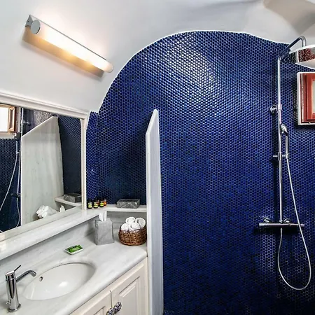 فندق Aloia أويا