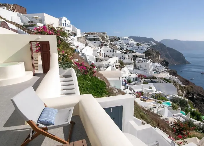 Aloia Hotel Oia (Santorini)