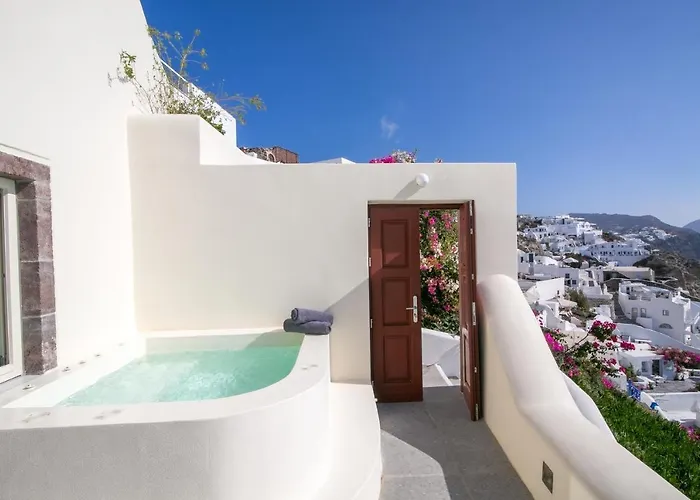 Aloia Hotel Oia (Santorini)
