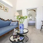 Aloia Hotel 2*