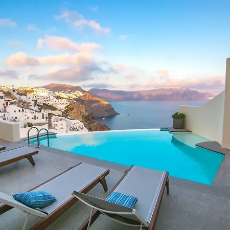 Aloia Hotel Oia (Santorini)