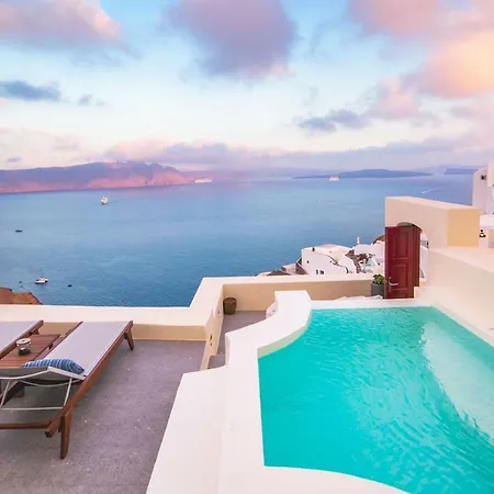 Aloia Hotel Oia (Santorini)