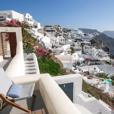 Aloia Hotel Oia (Santorini)