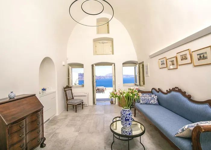 Aloia Hotel Oia (Santorini)