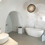 Aloia Hotel Oia (Santorini)
